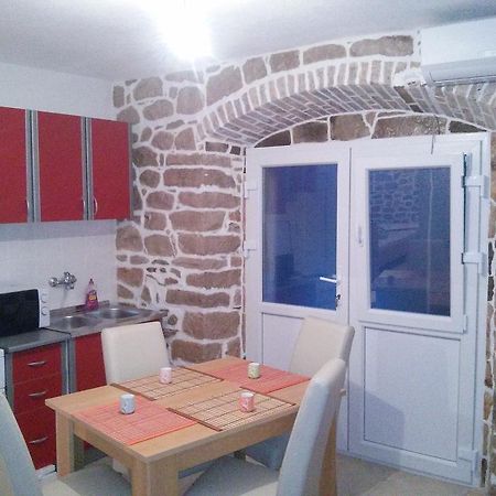 Holiday House Popovic Sućuraj Exterior foto